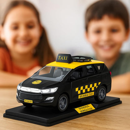 Police Die-Cast Model Car, 1:32 Scale, White, Pull Back Mechanism with Display Box (Mumbai Taxi Edition)
